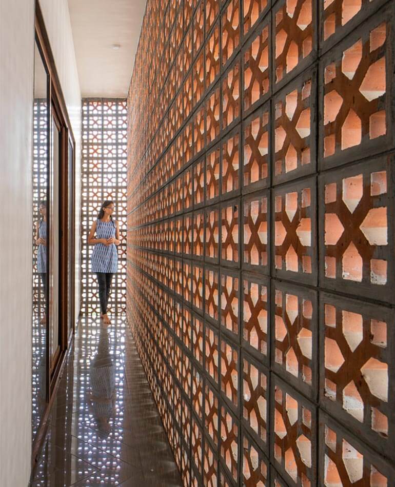 Brick Screen House / MS DESIGN STUDIO - Interior Photography, Chair